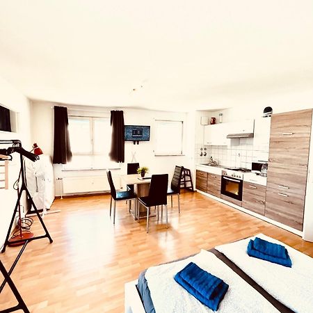 Outletcity Apartment Ferienwohnung Metzingen Metzingen  Eksteriør billede